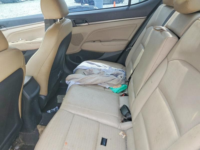 2017 HYUNDAI ELANTRA LIMITED 10