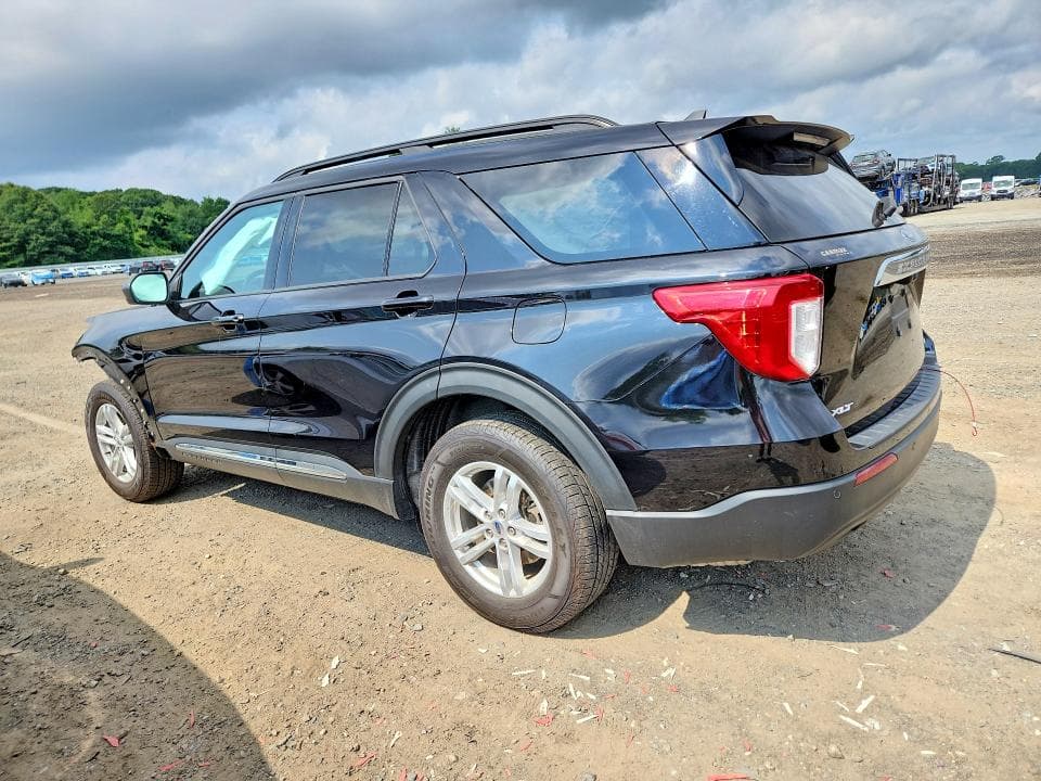 2021 FORD EXPLORER XLT 2