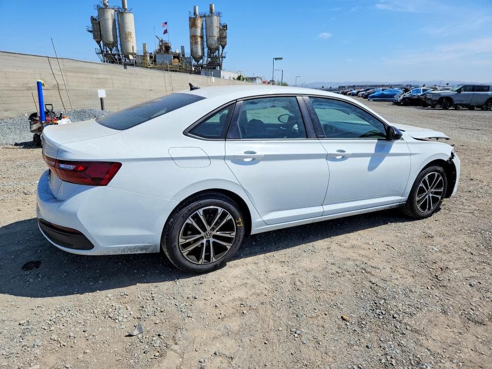 2025 VOLKSWAGEN JETTA SPORT 3
