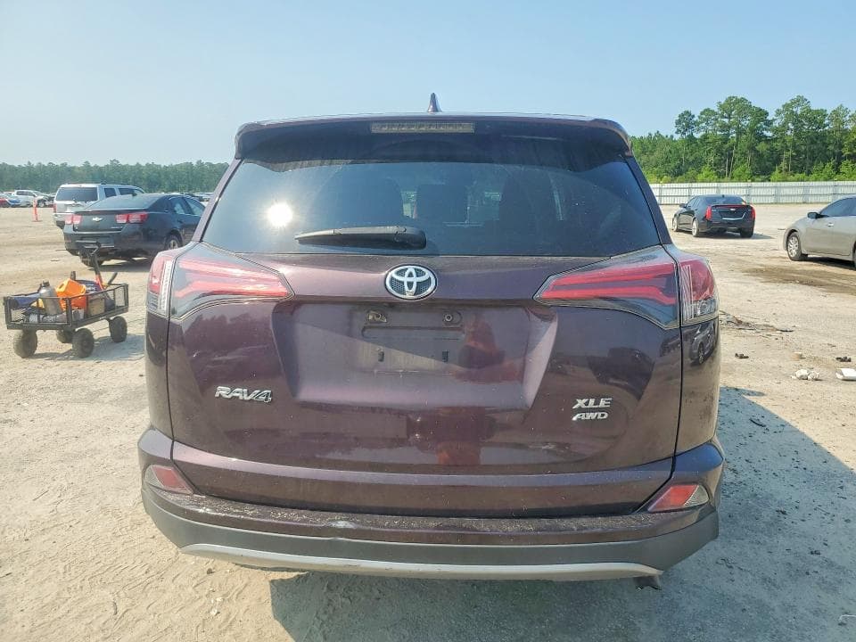 2018 TOYOTA RAV4 XLE 6