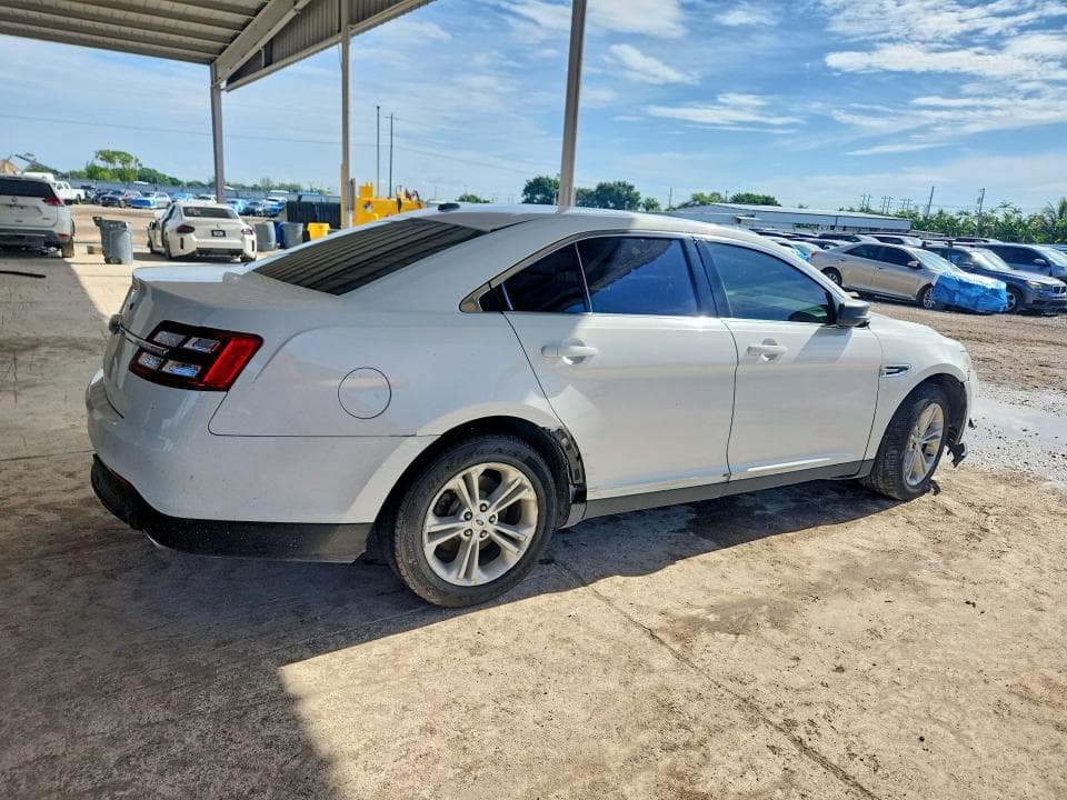 2019 FORD TAURUS SE 3