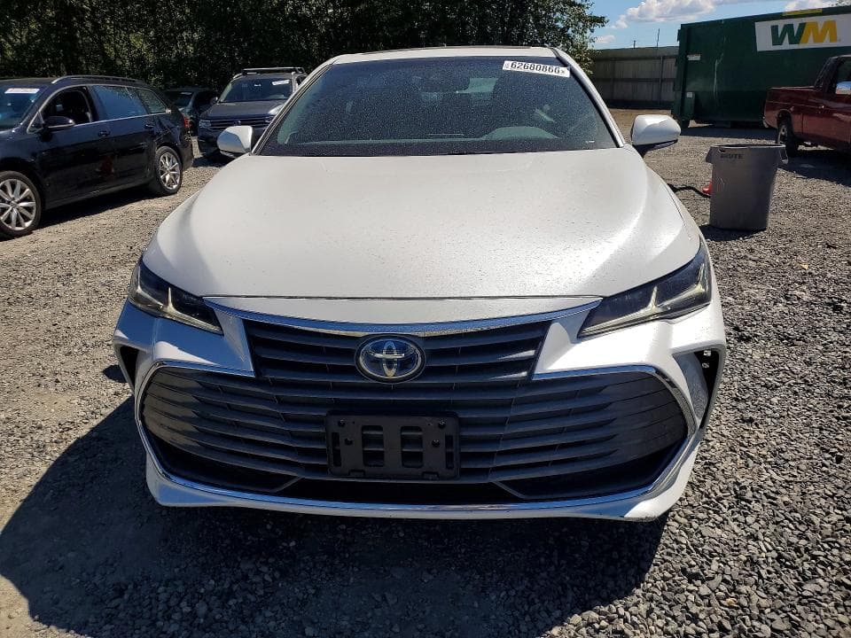 2020 TOYOTA AVALON LIMITED 5