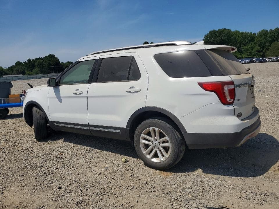 2017 FORD EXPLORER XLT 2
