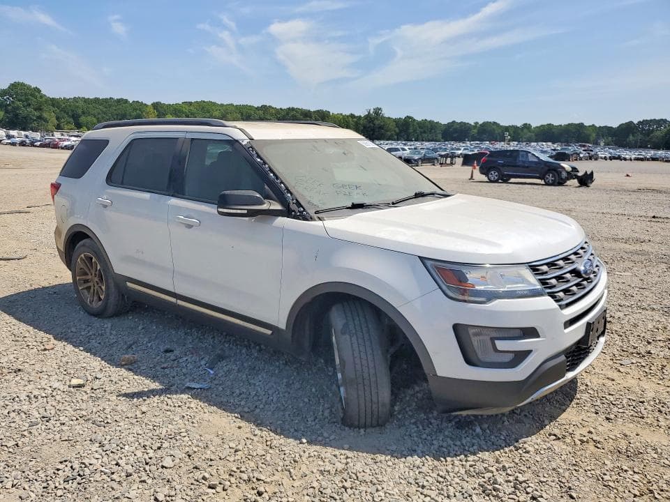 2017 FORD EXPLORER XLT 4