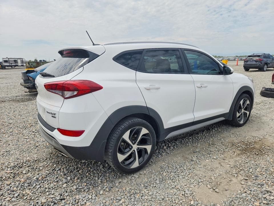 2017 HYUNDAI TUCSON SPORT 3
