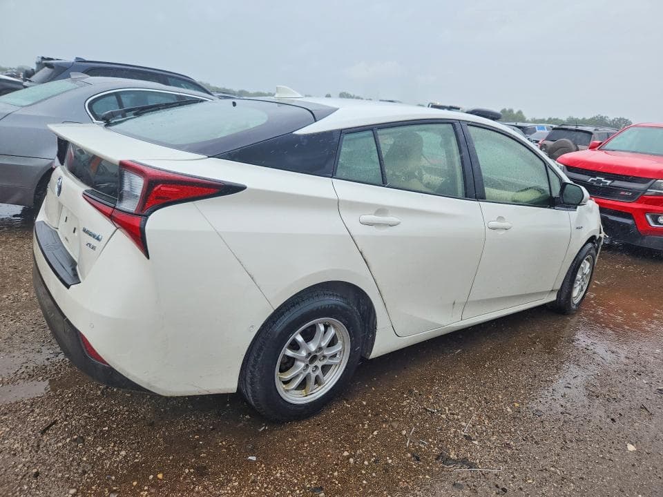2019 TOYOTA PRIUS XLE AWD-E 3