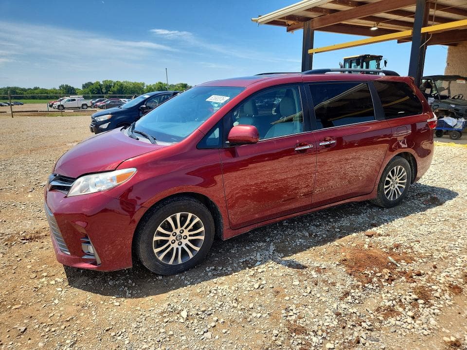 2019 TOYOTA SIENNA XLE 8-PASSENGER - 1