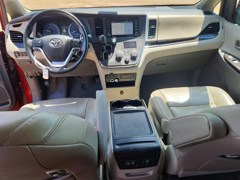 2019 TOYOTA SIENNA XLE 8-PASSENGER 8