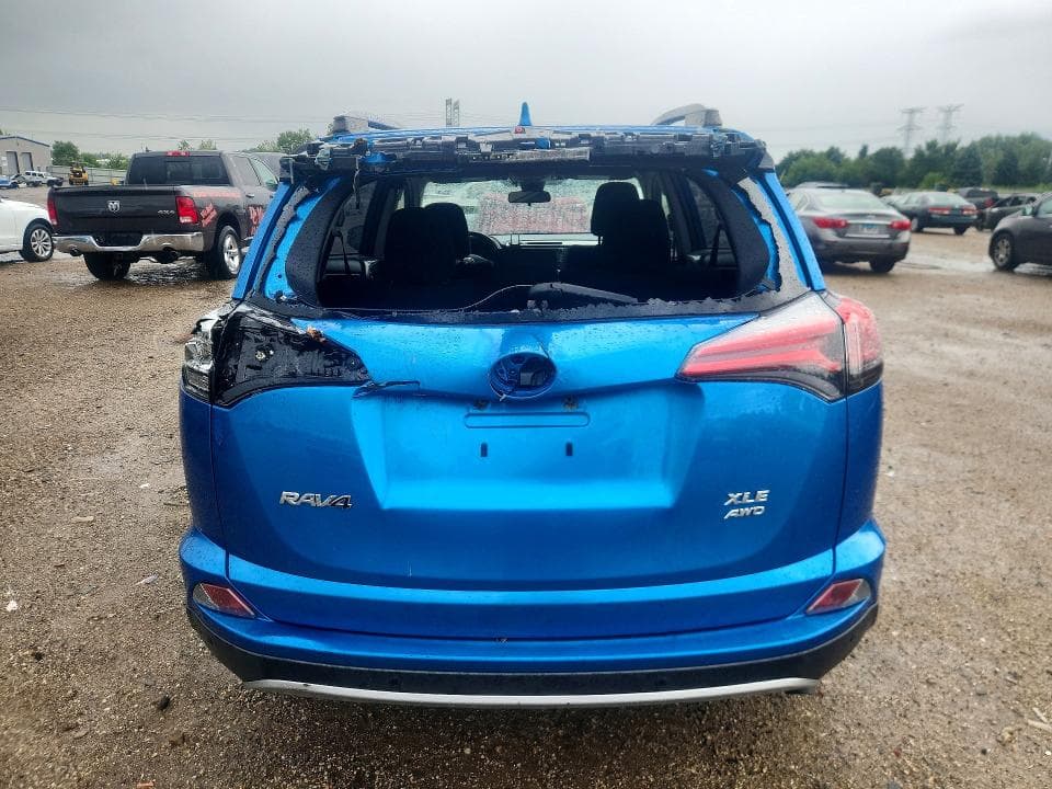 2018 TOYOTA RAV4 XLE 6