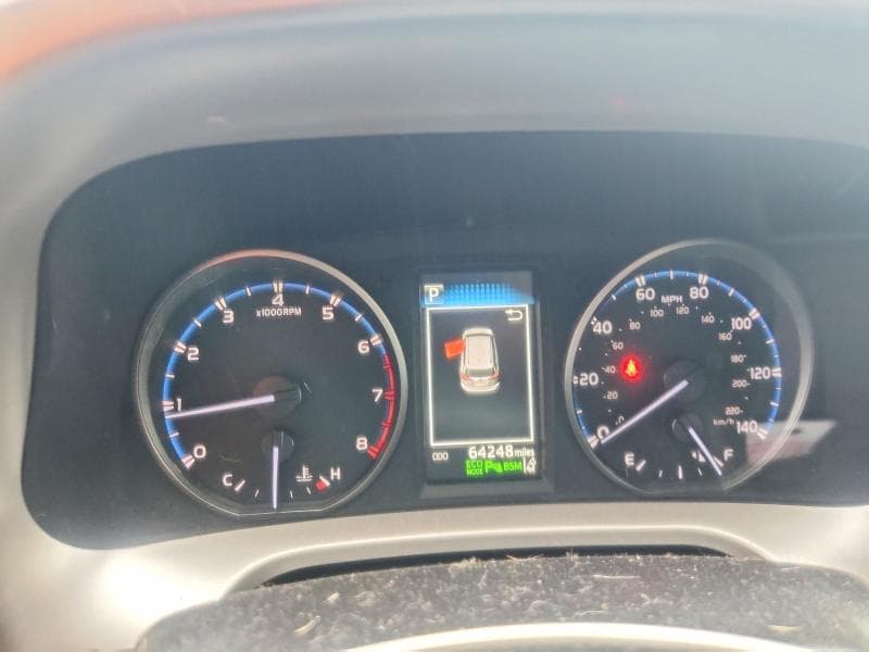 2018 TOYOTA RAV4 XLE 9