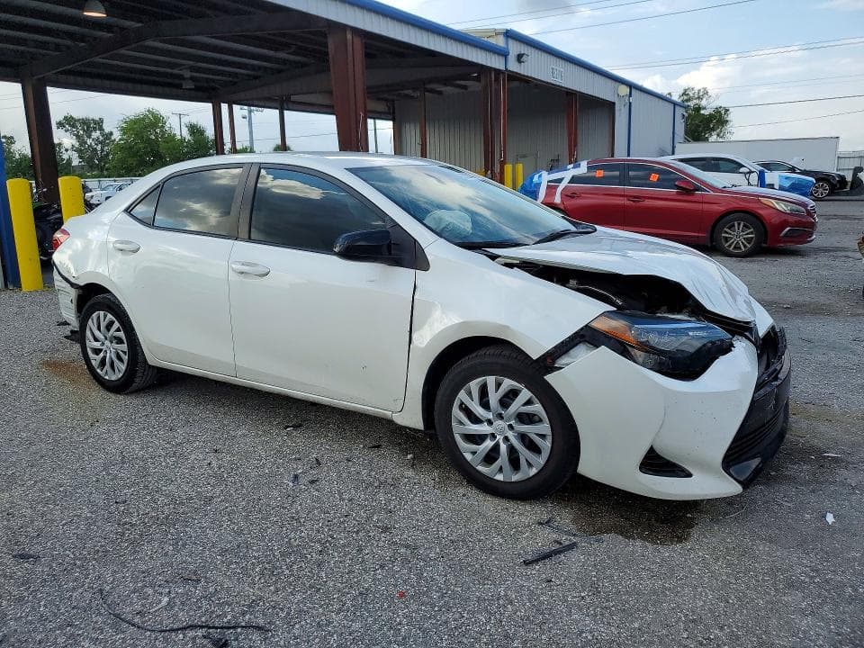 2018 TOYOTA COROLLA LE 4