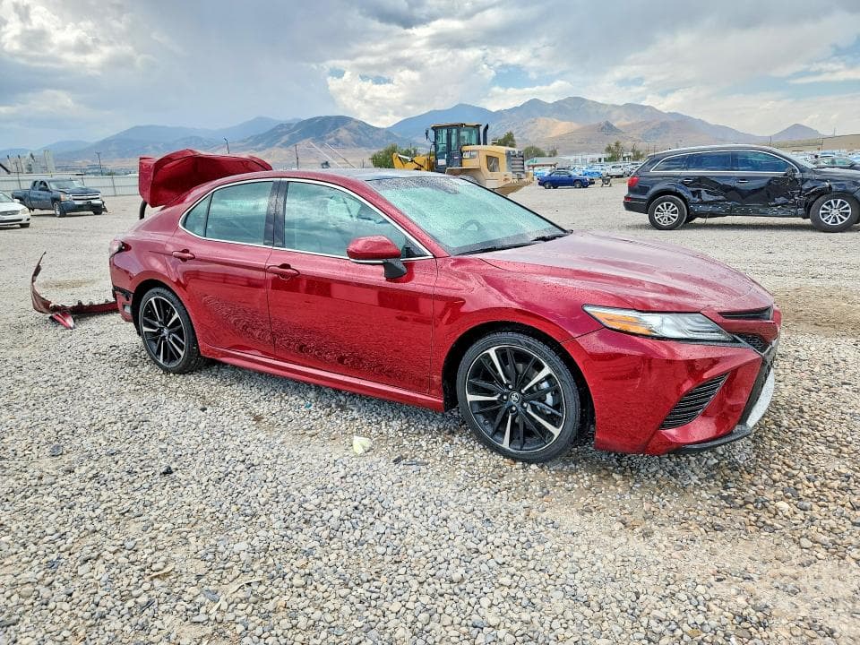 2018 TOYOTA CAMRY XSE V6 4