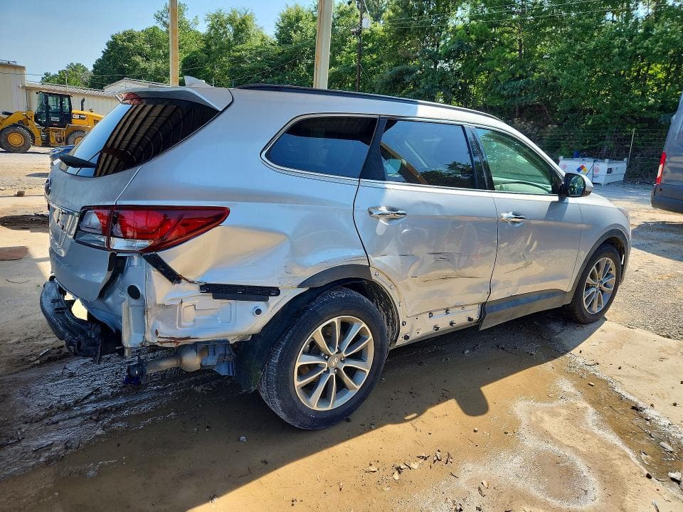 2017 HYUNDAI SANTA FE SE 3