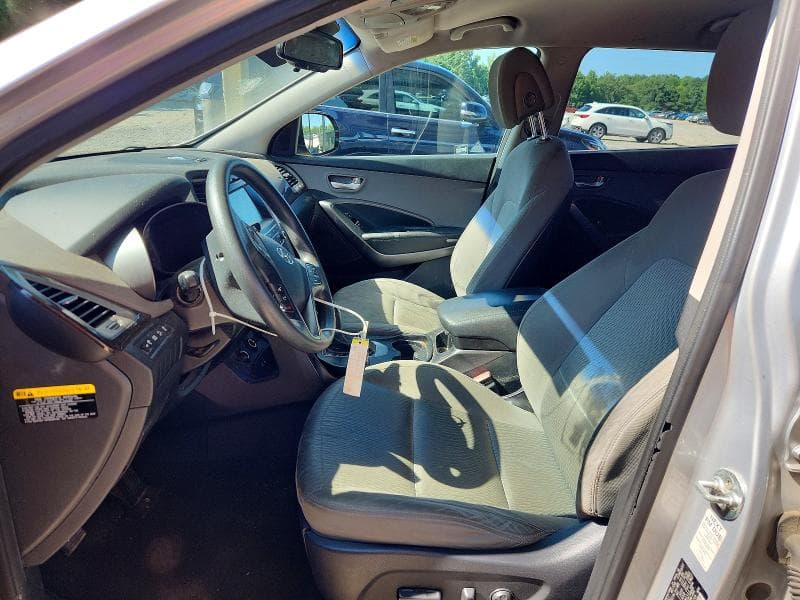 2017 HYUNDAI SANTA FE SE 7