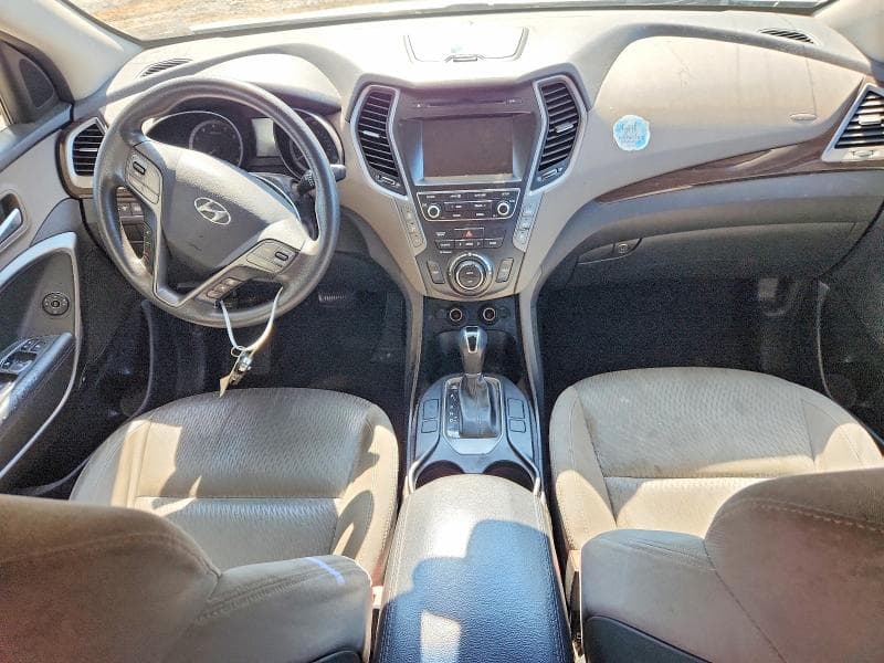 2017 HYUNDAI SANTA FE SE 8