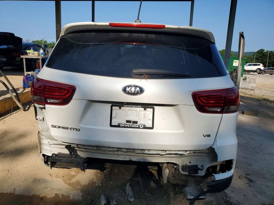 2020 KIA SORENTO S 6