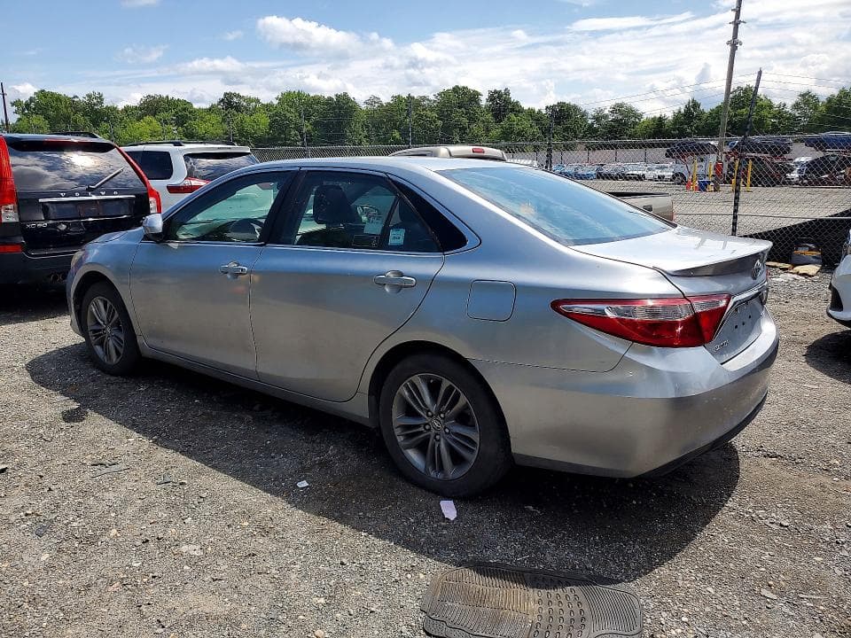 2017 TOYOTA CAMRY SE 2
