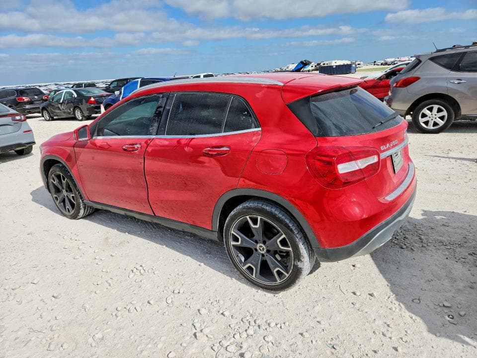 2020 MERCEDES-BENZ GLA 250 2