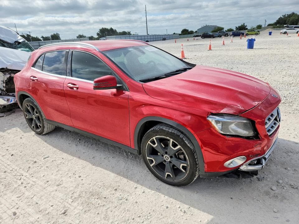 2020 MERCEDES-BENZ GLA 250 4