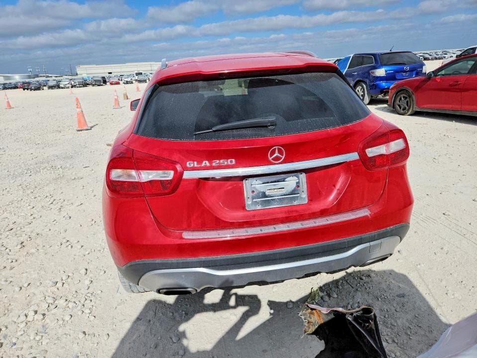 2020 MERCEDES-BENZ GLA 250 6