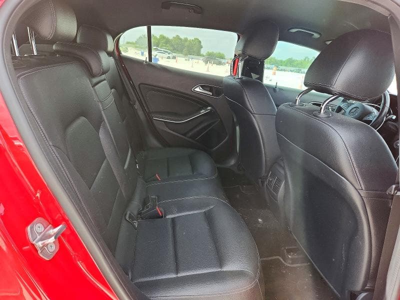 2020 MERCEDES-BENZ GLA 250 10