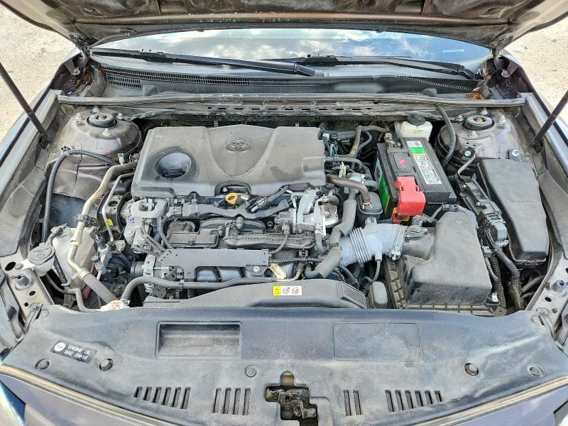 2018 TOYOTA CAMRY XLE 11