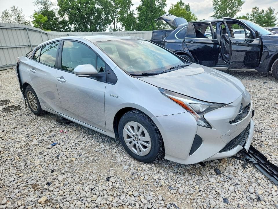 2017 TOYOTA PRIUS TWO 4