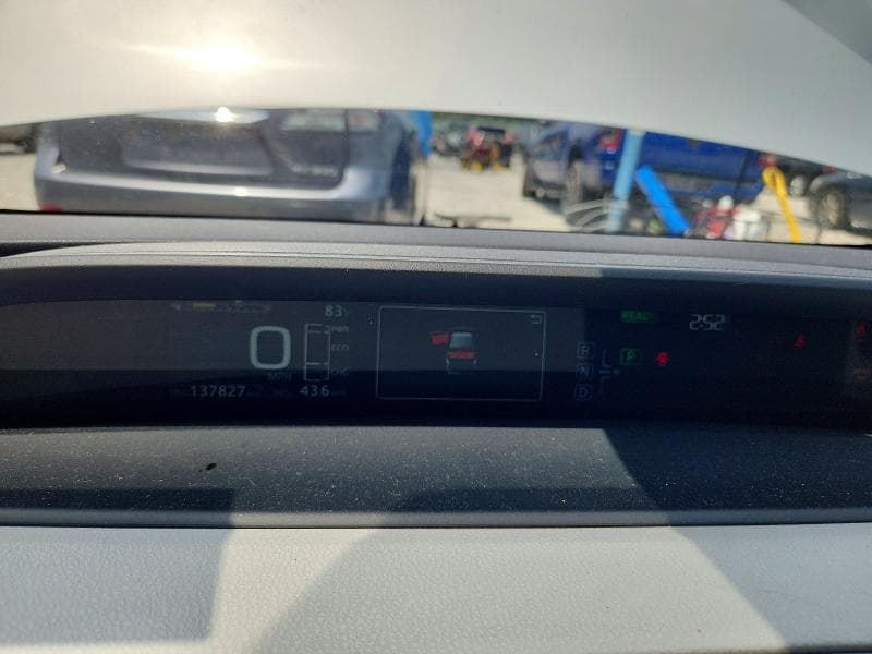 2017 TOYOTA PRIUS TWO 9