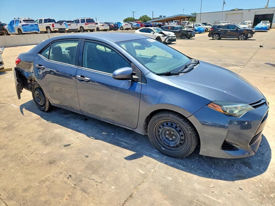 2018 TOYOTA COROLLA LE 4