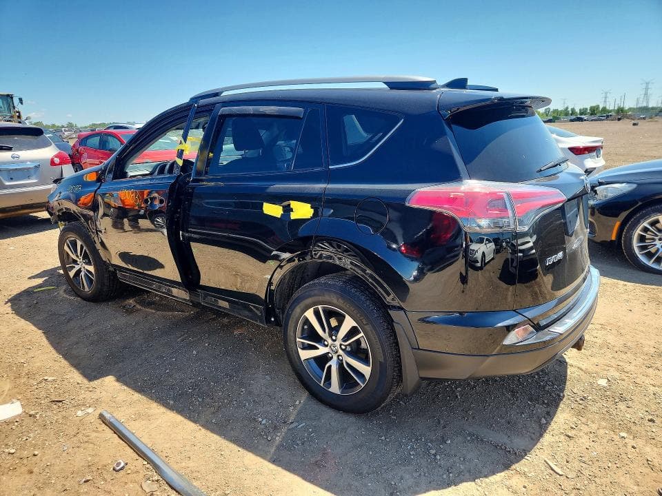 2018 TOYOTA RAV4 LE 2