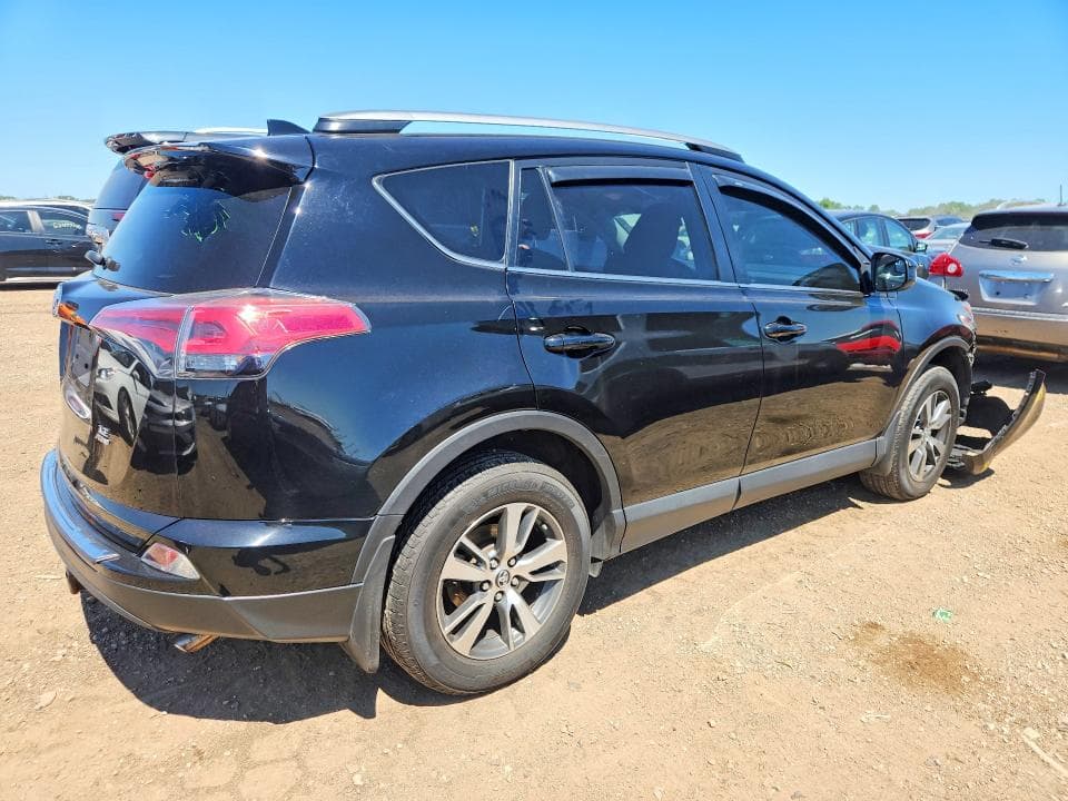 2018 TOYOTA RAV4 LE 3