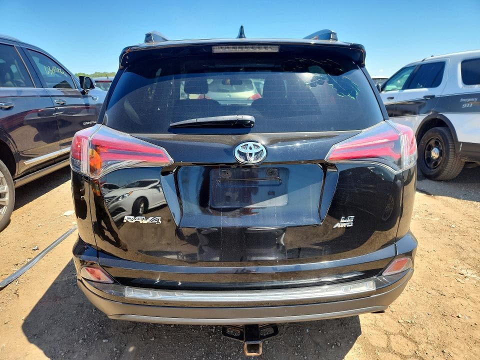 2018 TOYOTA RAV4 LE 6