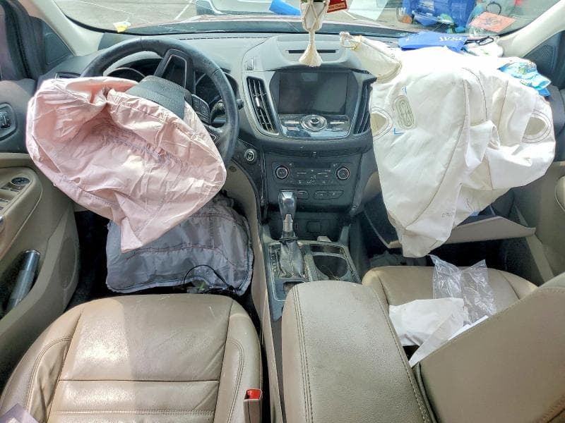 2017 FORD ESCAPE TITANIUM 8