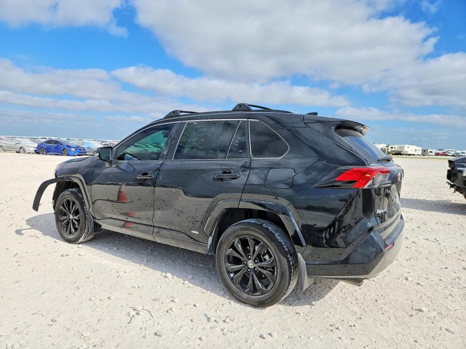 2022 TOYOTA RAV4 SE 2