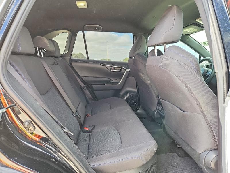 2022 TOYOTA RAV4 SE 11