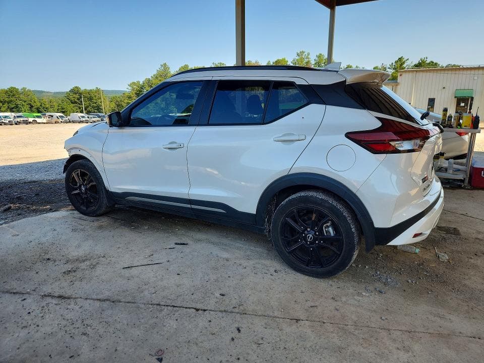 2022 NISSAN KICKS SR 2