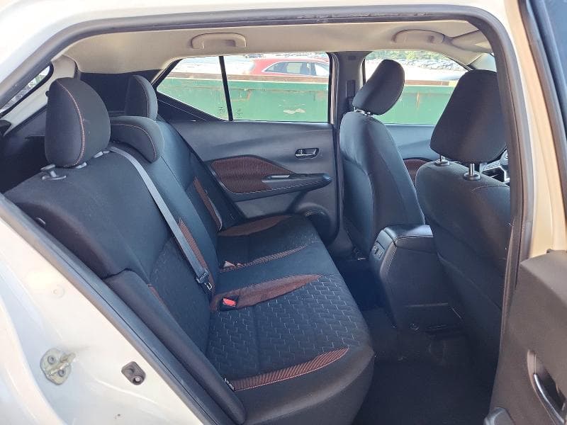2022 NISSAN KICKS SR 11