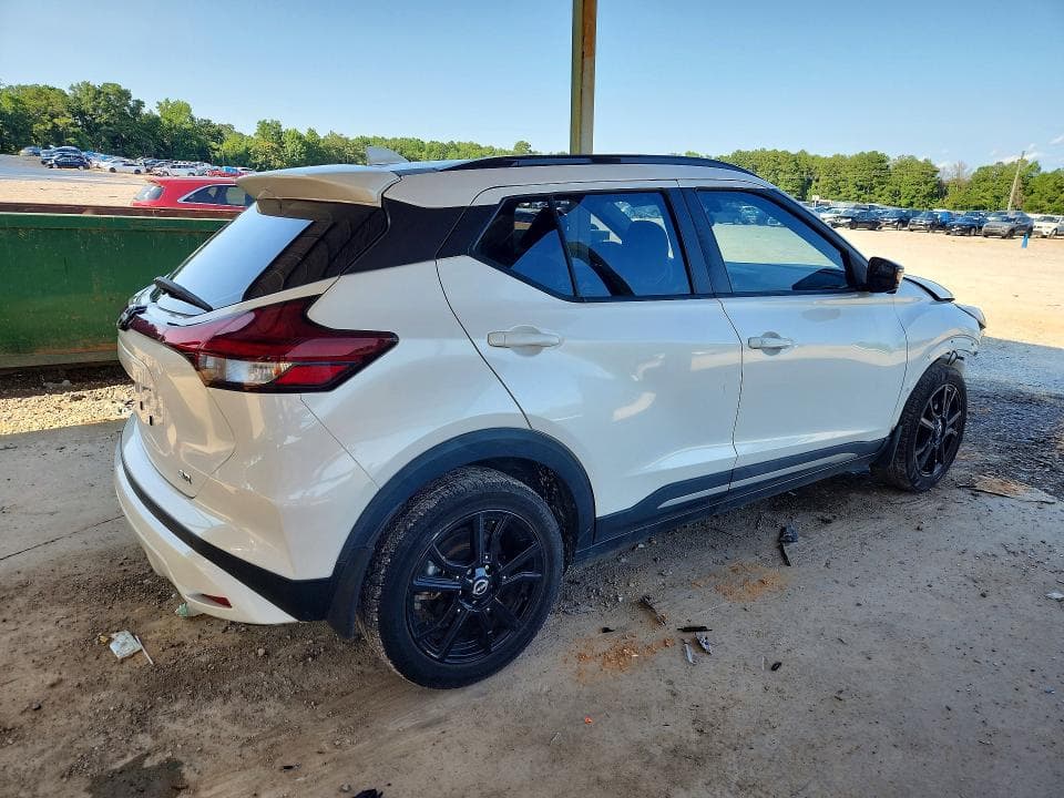 2022 NISSAN KICKS SR 3