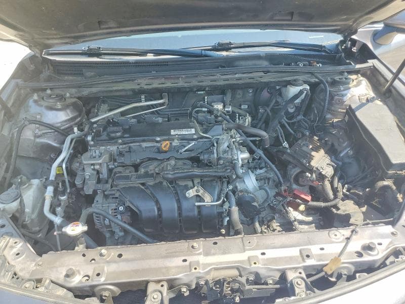 2020 TOYOTA CAMRY SE 11