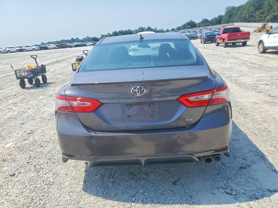 2020 TOYOTA CAMRY SE 6