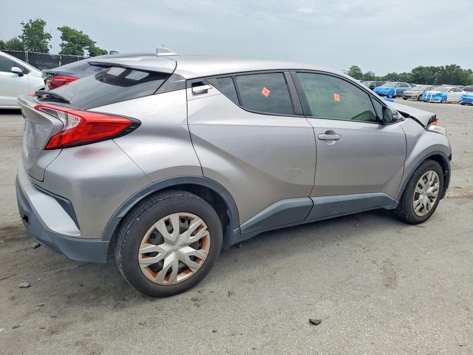 2019 TOYOTA C-HR LE 3