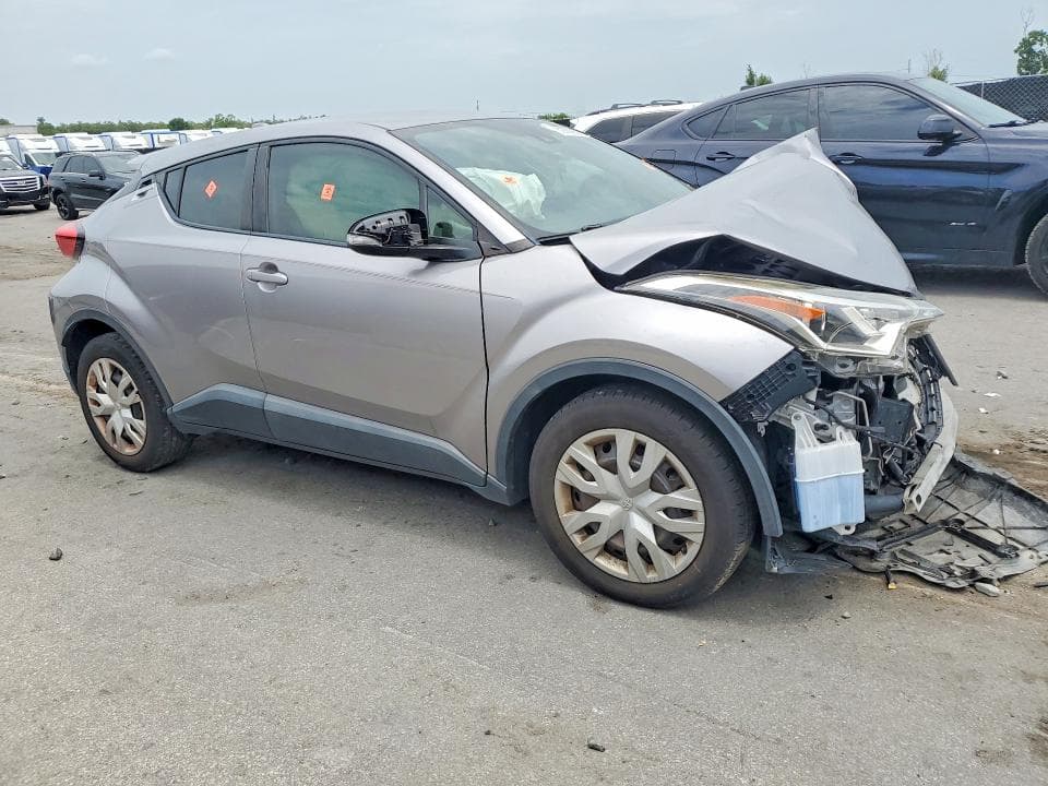 2019 TOYOTA C-HR LE 4