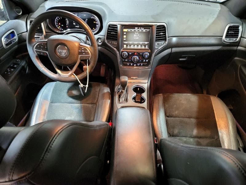 2017 JEEP GRAND CHEROKEE LAREDO 8