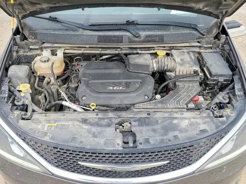 2017 CHRYSLER PACIFICA LIMITED 12