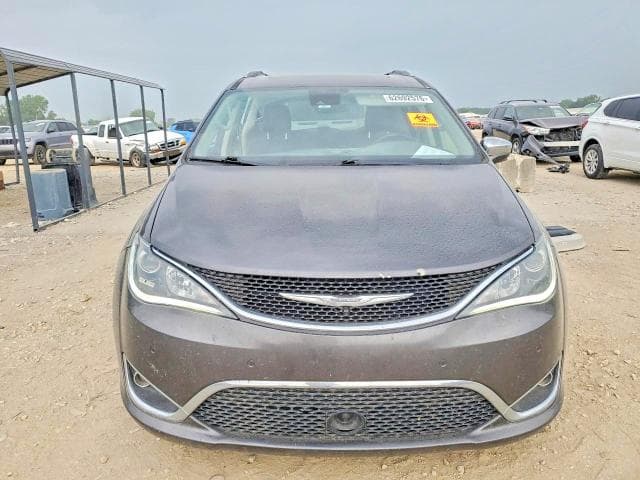 2017 CHRYSLER PACIFICA LIMITED 5
