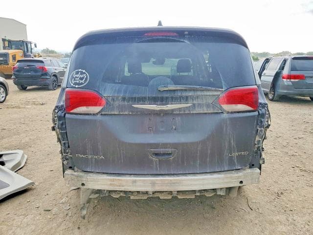 2017 CHRYSLER PACIFICA LIMITED 6