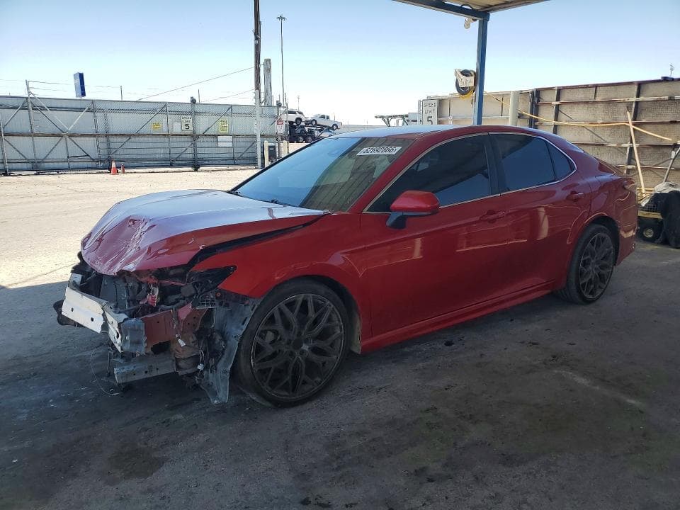 2019 TOYOTA CAMRY SE - 1