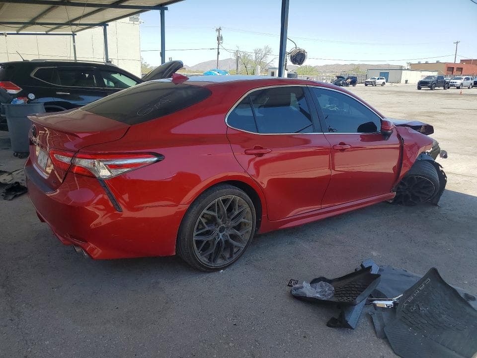 2019 TOYOTA CAMRY SE 3