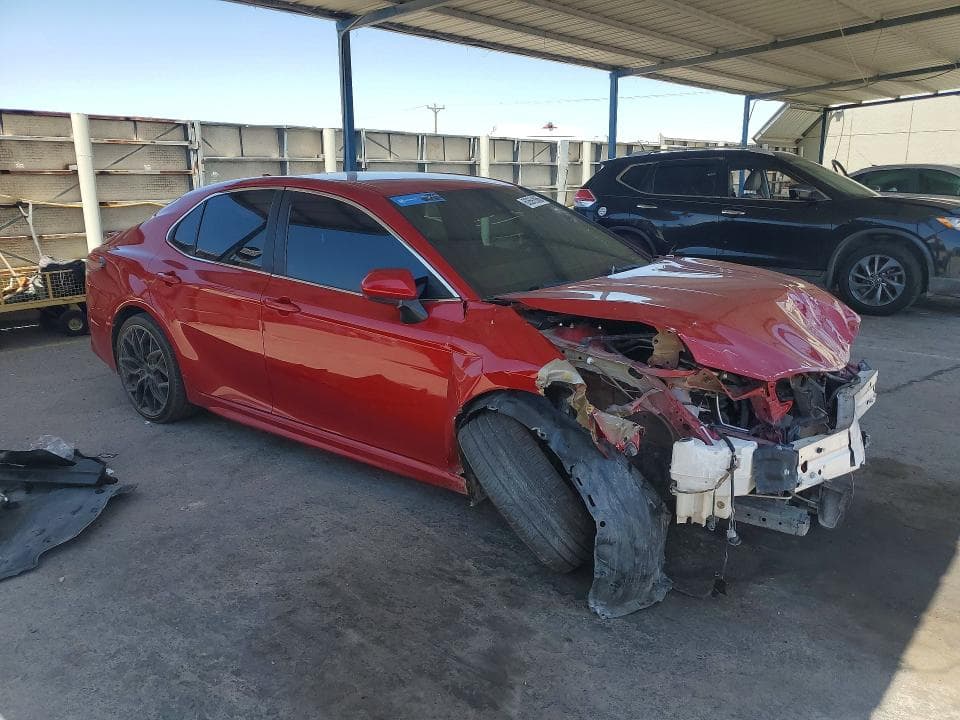 2019 TOYOTA CAMRY SE 4