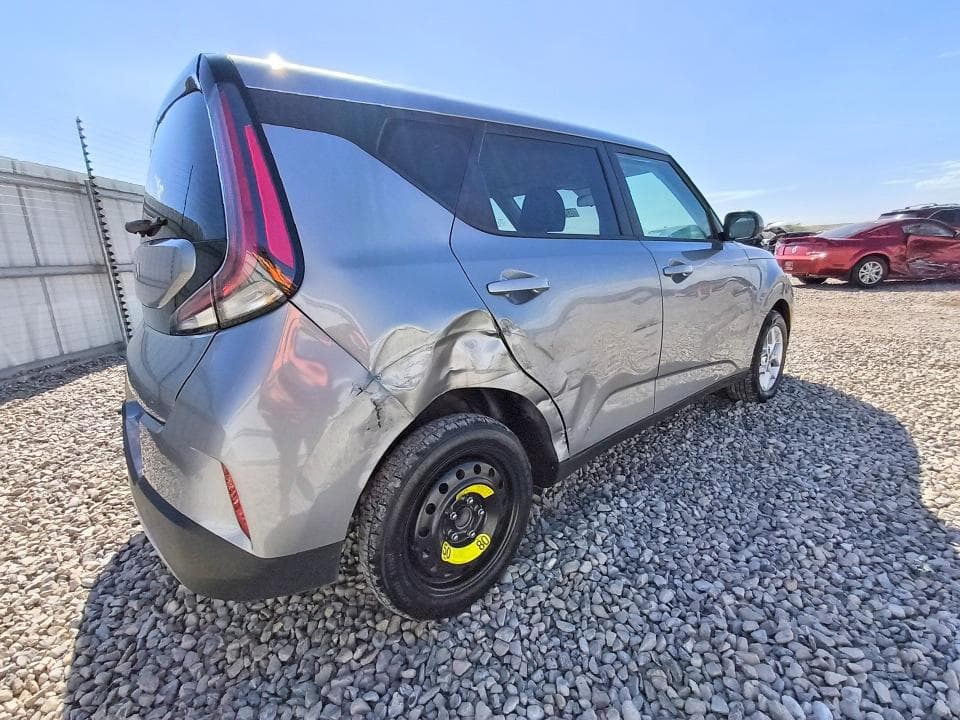 2025 KIA SOUL LX 3